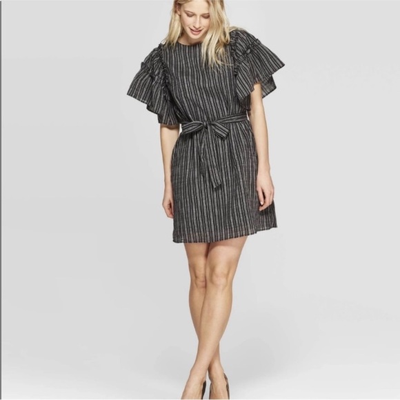 Who what wear stripped dress with pockets 
Excellent condition - Picture 1 of 7